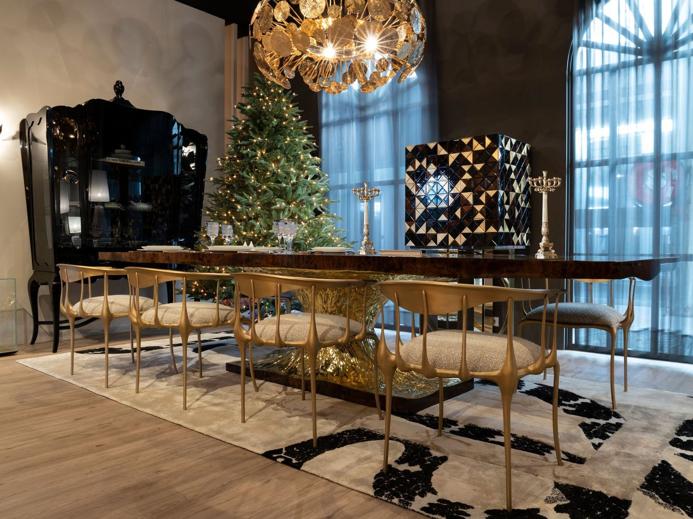 Everlasting Dining Room Idea With Imperial Snake&nbsp;Rug by Rug'Society