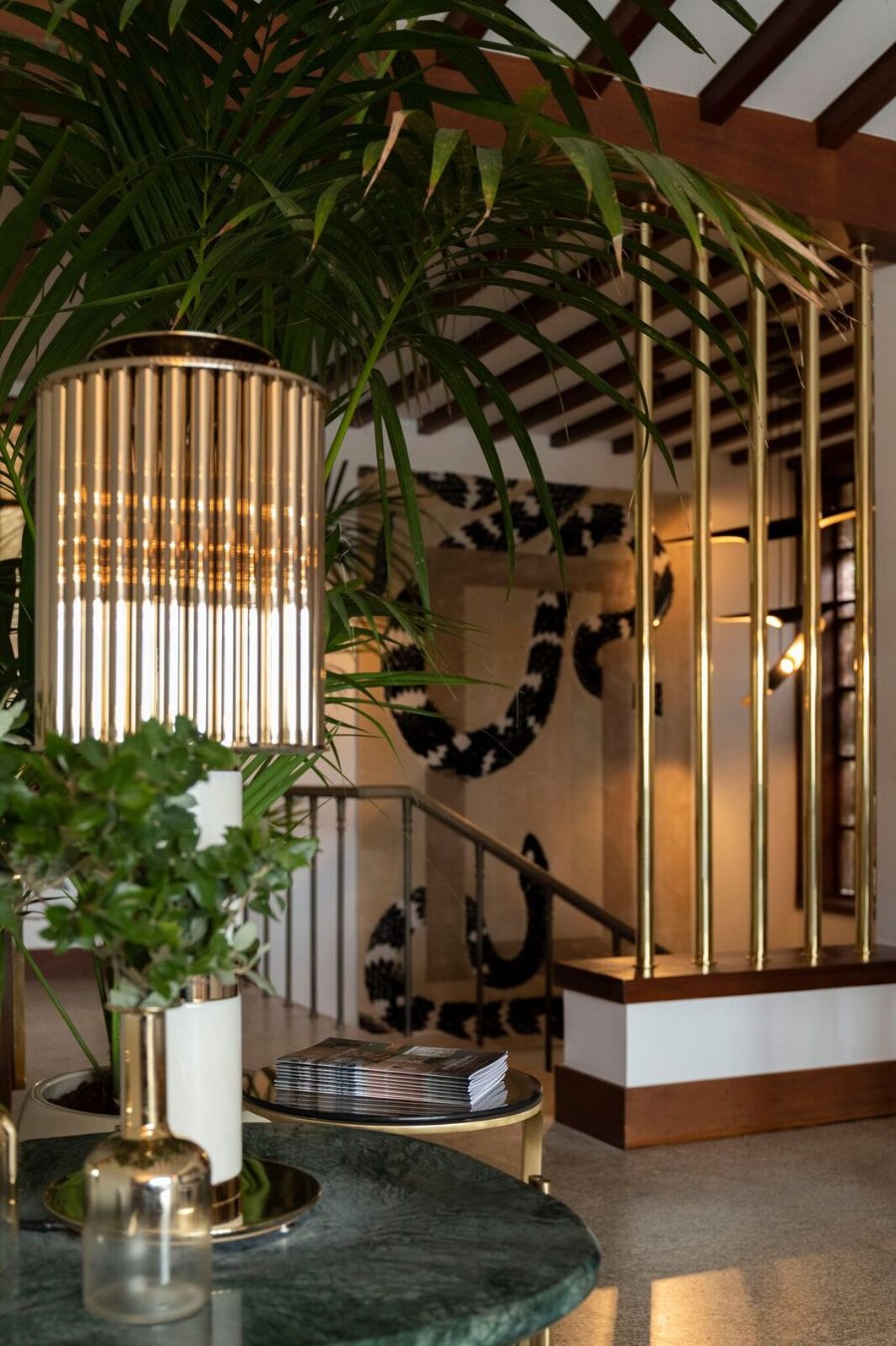 Covet Valley: The Trendiest Mid-Century Modern House