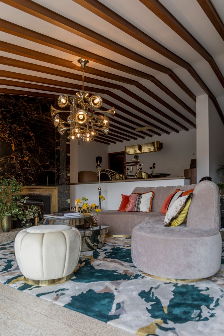 Covet Valley: The Trendiest Mid-Century Modern House