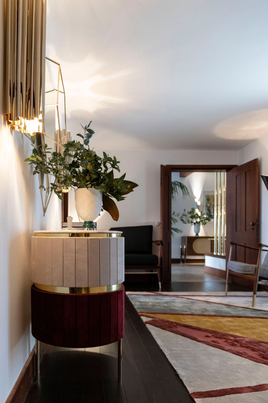 Covet Valley: The Trendiest Mid-Century Modern House