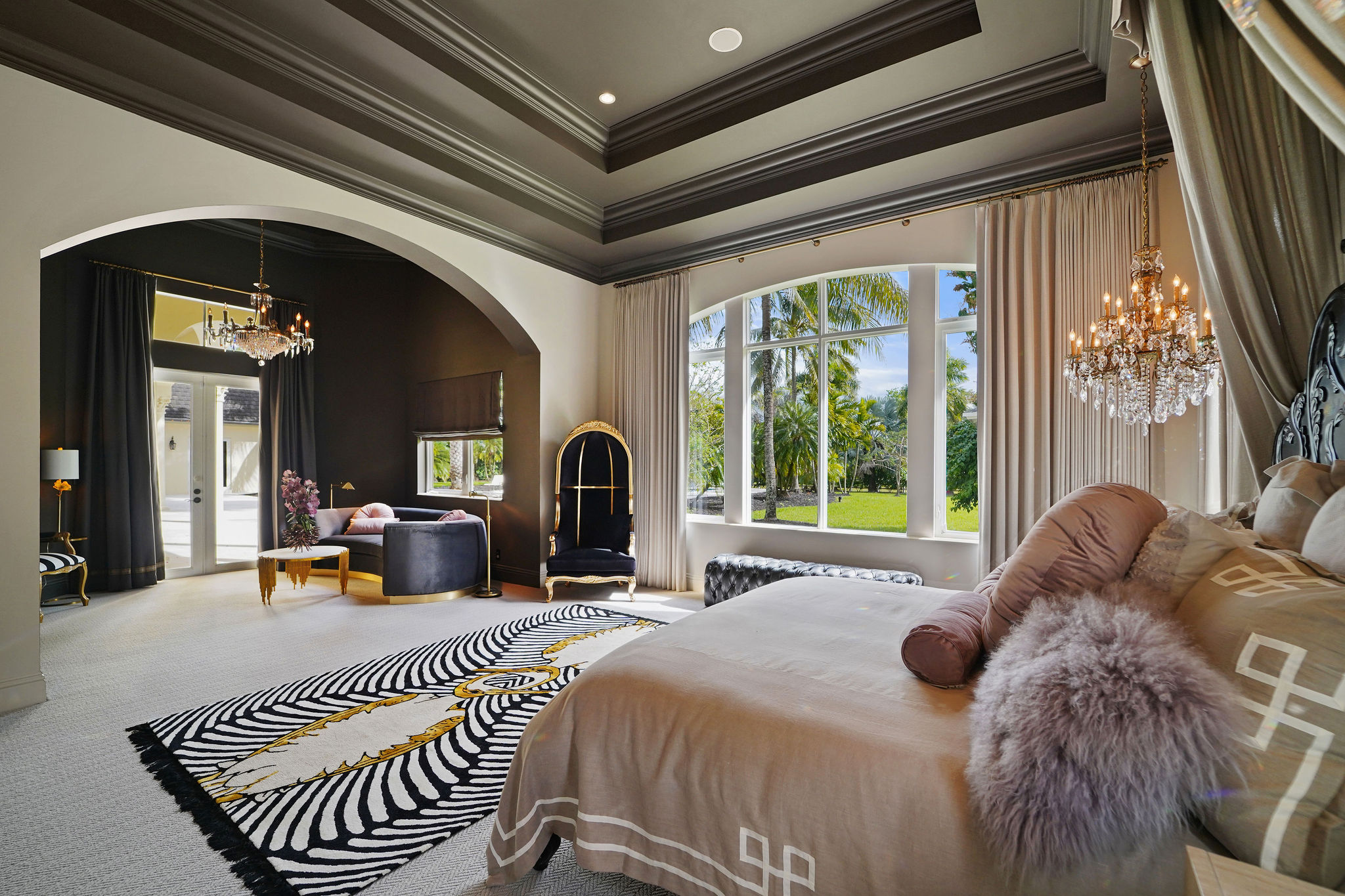 A Romantic Vibe With Eclectic Accents - The New Project By Hillary White With Rug'Society