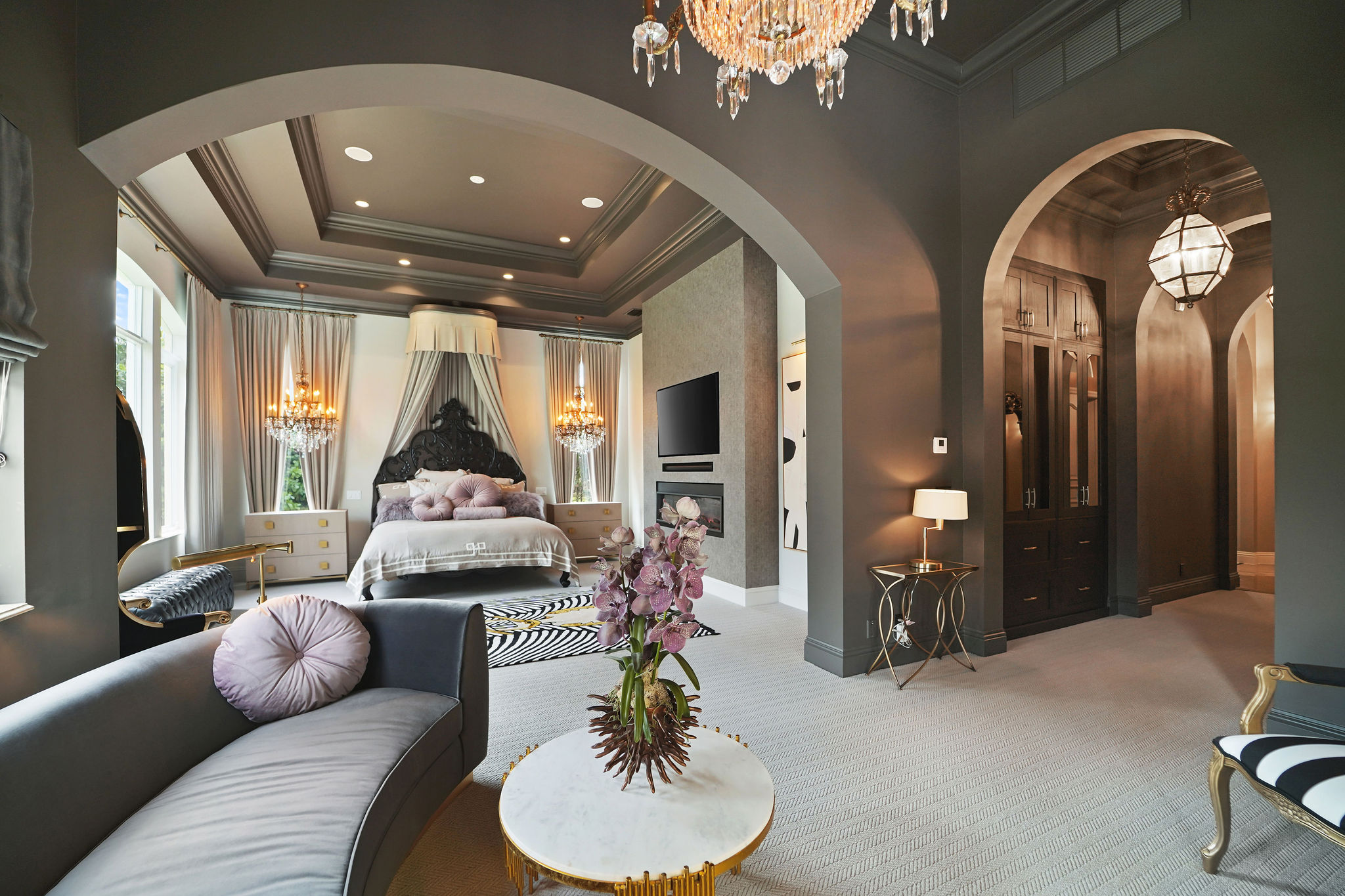 A Romantic Vibe With Eclectic Accents - The New Project By Hillary White With Rug'Society