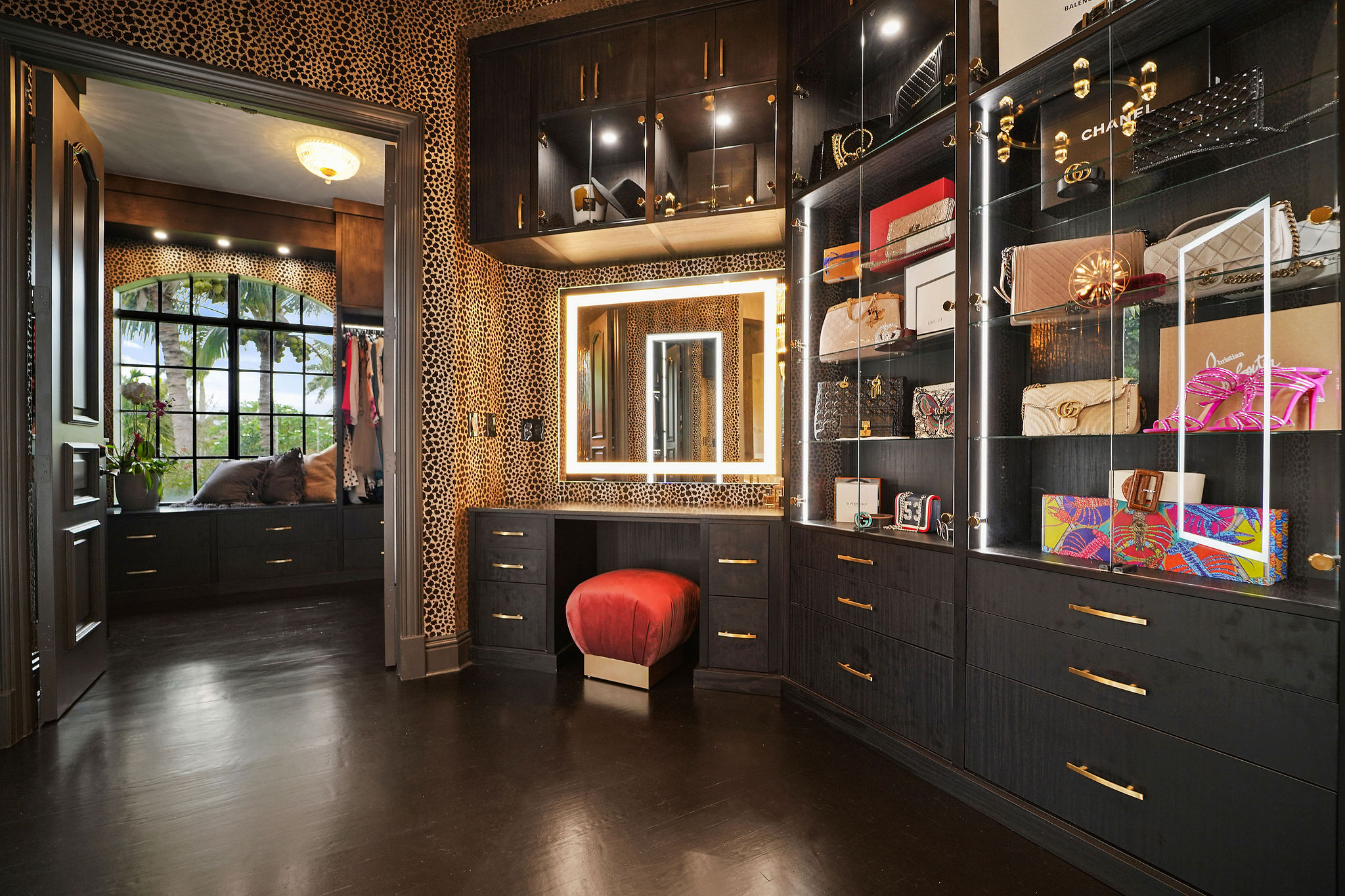 A Romantic Vibe With Eclectic Accents - The New Project By Hillary White With Rug'Society