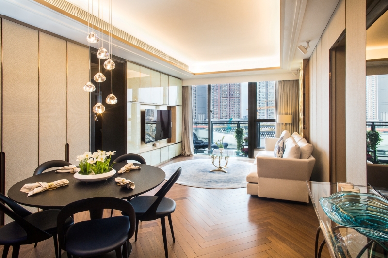 Modern Rug Designs by Liquid Interiors Residential Projects - Grand Austin Living and Dining Room