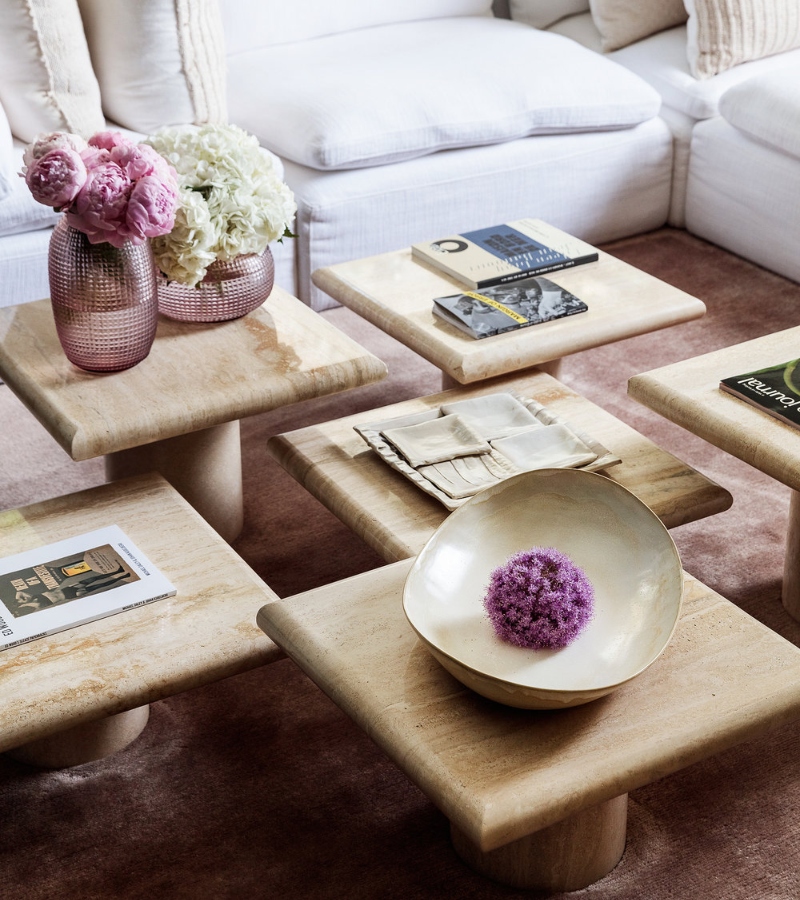 Wonderland project has pastel hues that are combined with a fluffy texture, making it a very fashionable carpet.