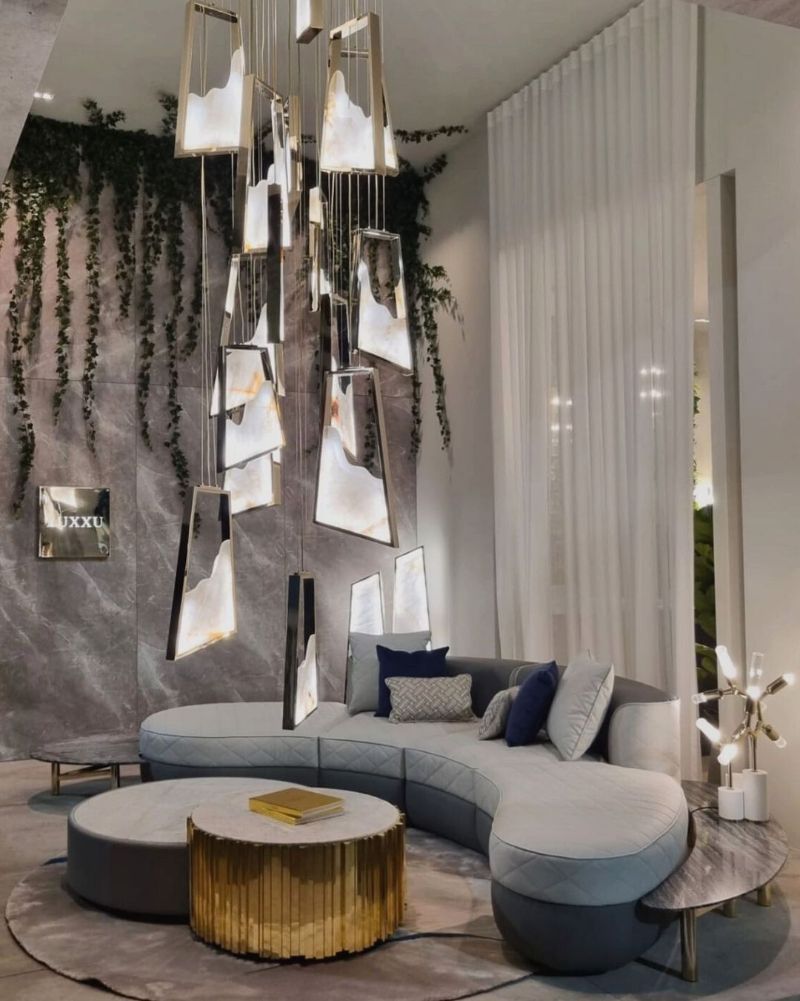 isaloni 2022: all gray living room with round rug