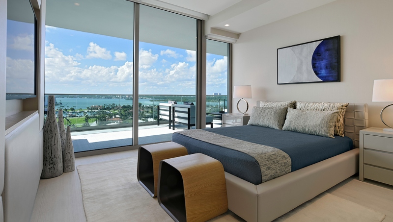 In Fede Design project, the color mix in this space is what makes all the difference and makes it appealing to the eye. Art can be found in everything around us, and this living room proves that we may have true works of art in our homes.