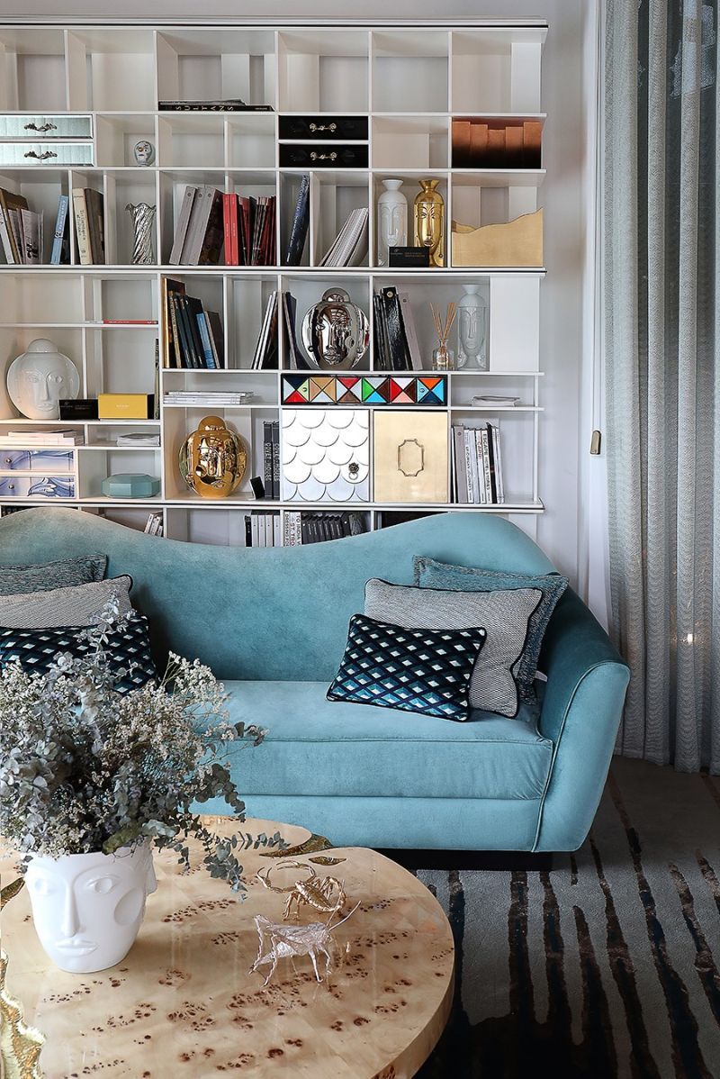 Blue and gray are a great combination for a modern living room décor. They create a peaceful and serene ambiance that is ideal for those who love to relax in a cozy yet stylish ambiance.