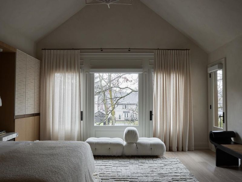Maxine Tissenbaum And The Art of Bespoke Interior Designs. contemporary bedroom with white hues.