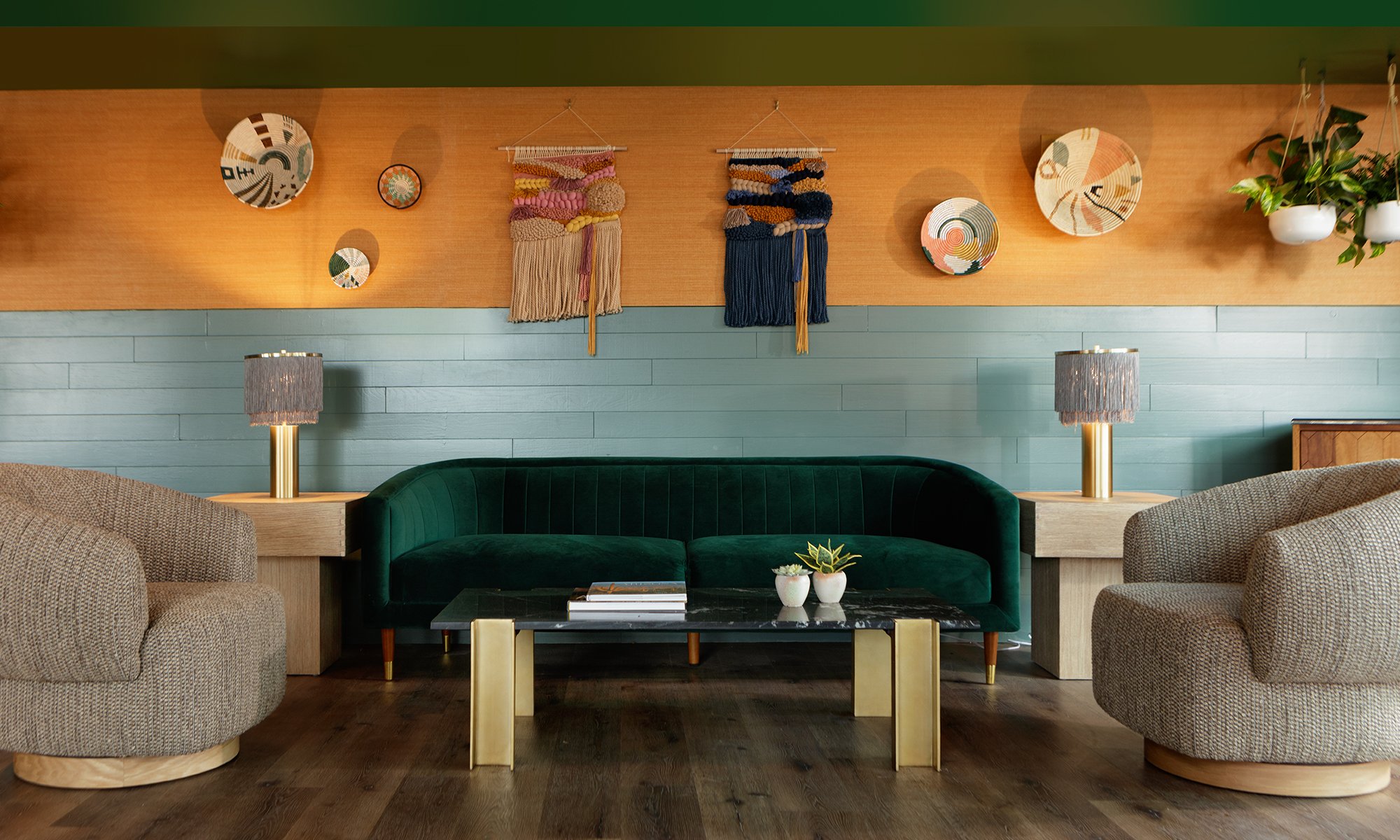 Modern and Trendy Interior Design Projects by Beleco