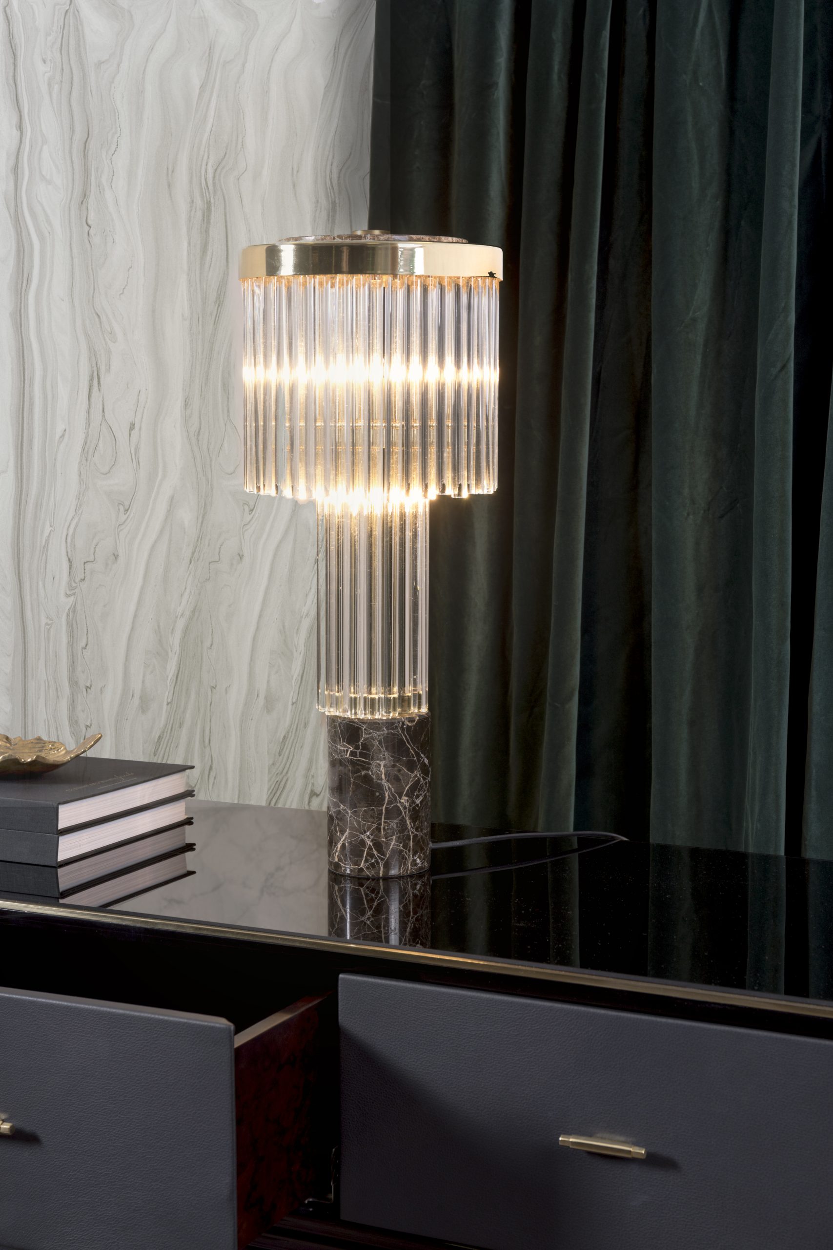 The Allure of Modern Design With Elegant Dressing Room Furniture