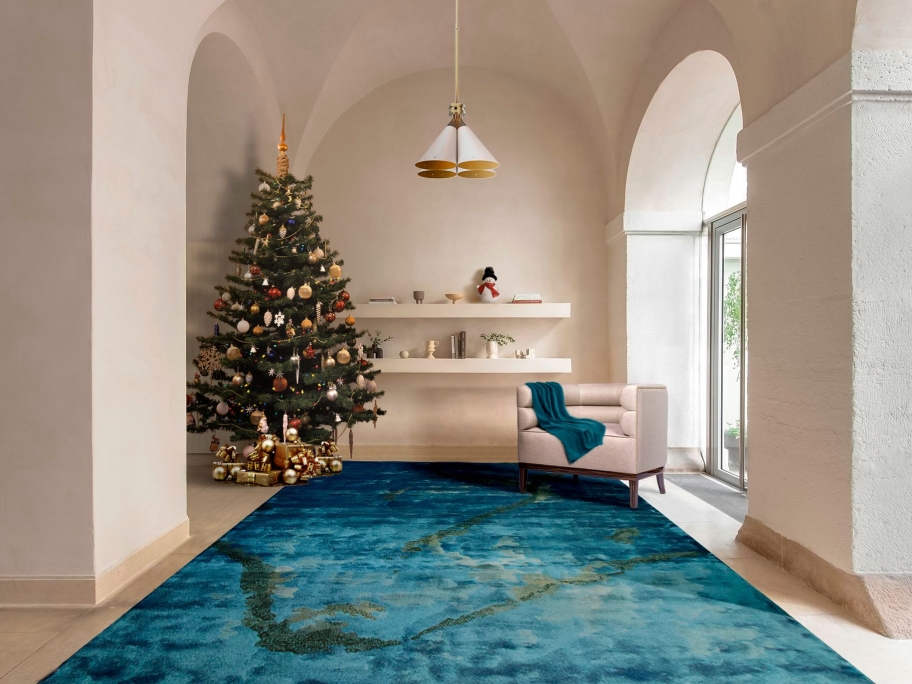 Modern hallway design with blue Miro Rug - Uncover Luxurious and Unique Christmas Decor Ideas