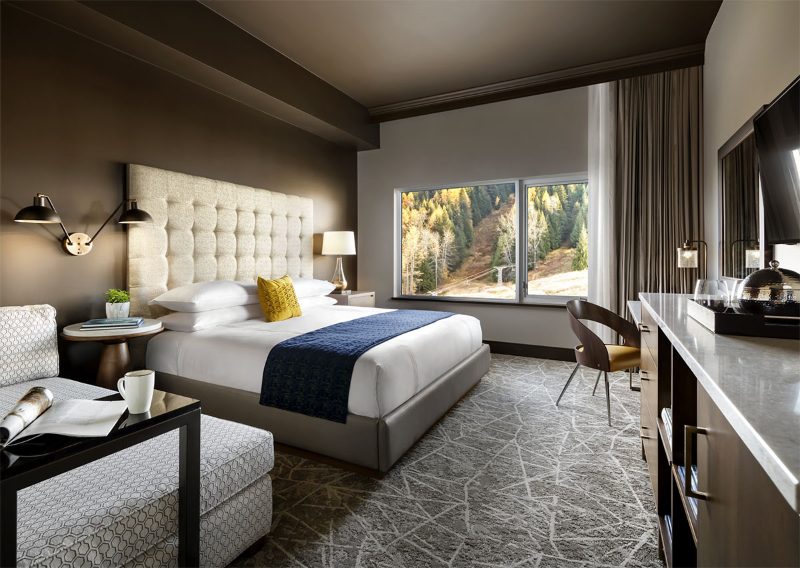 Rug Design Inspiration From Duncan & Miller Design. A neutral toned with an aleatory scratchs pattern covering all the bedroom floor.